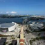 Miami Penthouse Balcony With Ocean & City View Resort,Pool,Spa,Heart Of Downtown