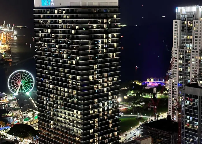 Miami Penthouse Balcony With Ocean & City View Resort,Pool,Spa,Heart Of Downtown