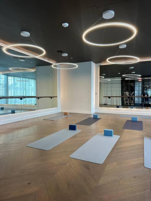Apartment Penthouse Balcony With Ocean & View Resort,pool,spa,heart Of Downtown Miami