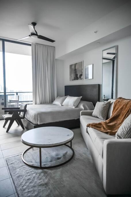Apartment Penthouse Balcony With Ocean & View Resort,pool,spa,heart Of Downtown *