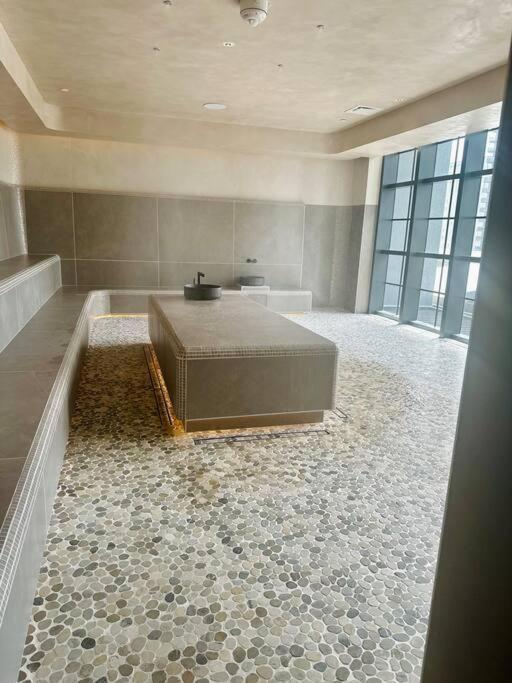 Penthouse Balcony With Ocean & View Resort,pool,spa,heart Of Downtown Apartment Miami